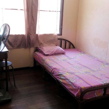Anurak Guesthouse Bangkok Dış mekan fotoğraf